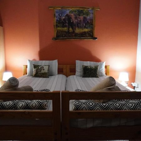 Okahandja Guesthouse Ngoại thất bức ảnh