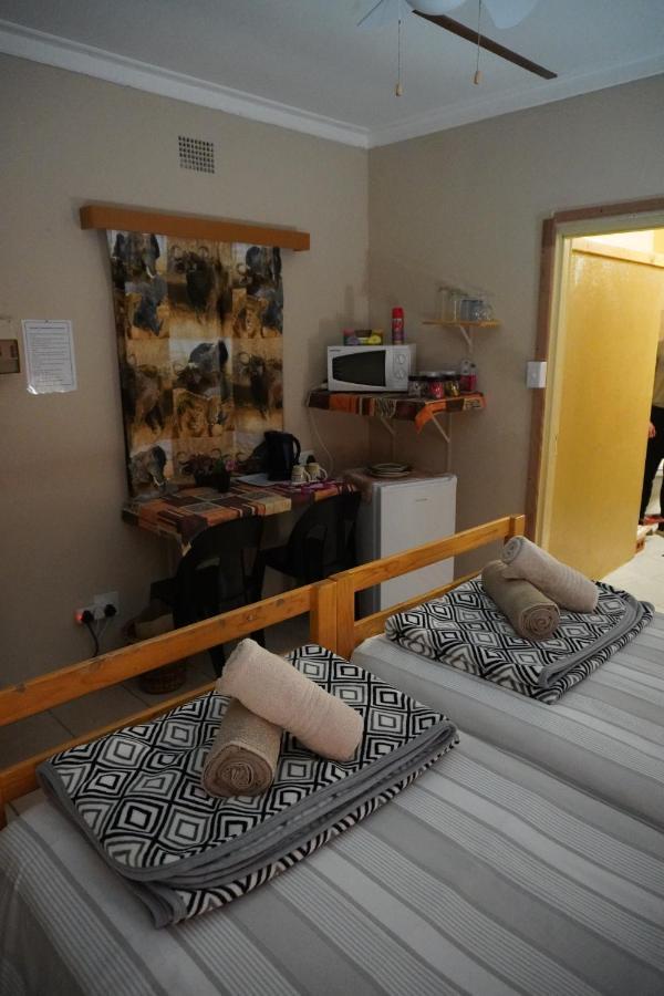 Okahandja Guesthouse Ngoại thất bức ảnh
