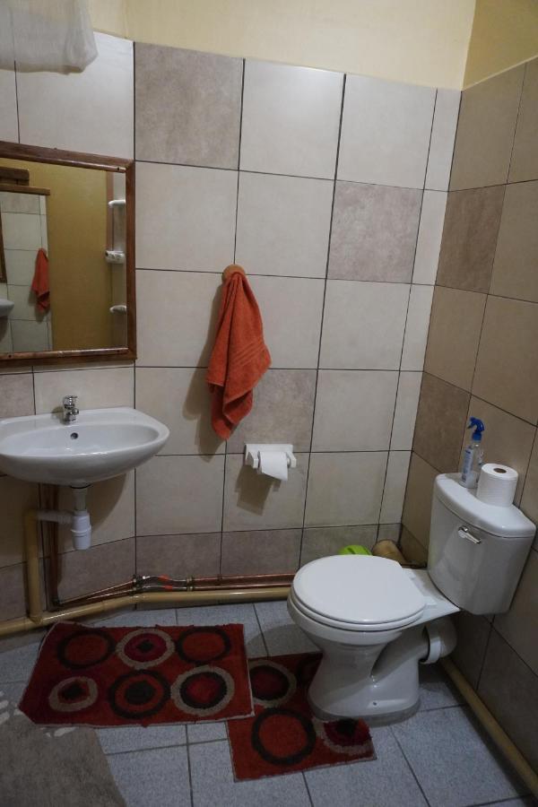 Okahandja Guesthouse Ngoại thất bức ảnh