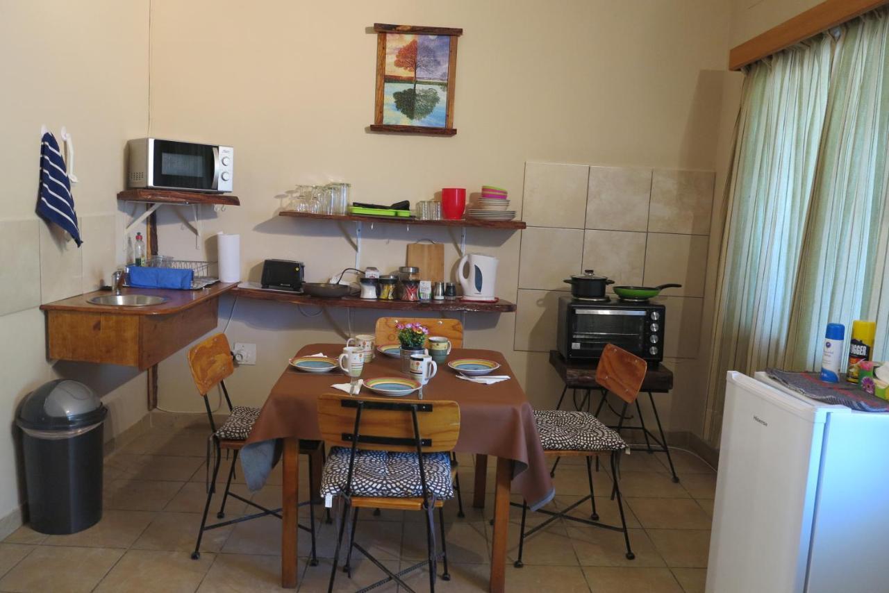 Okahandja Guesthouse Ngoại thất bức ảnh