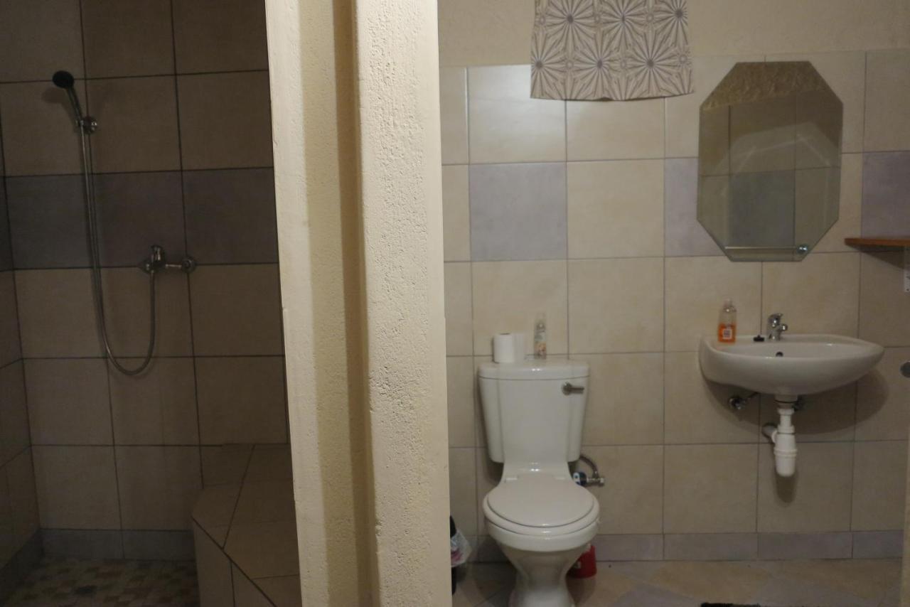 Okahandja Guesthouse Ngoại thất bức ảnh